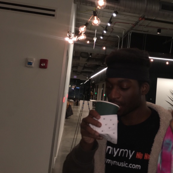 pinkdarkboi
